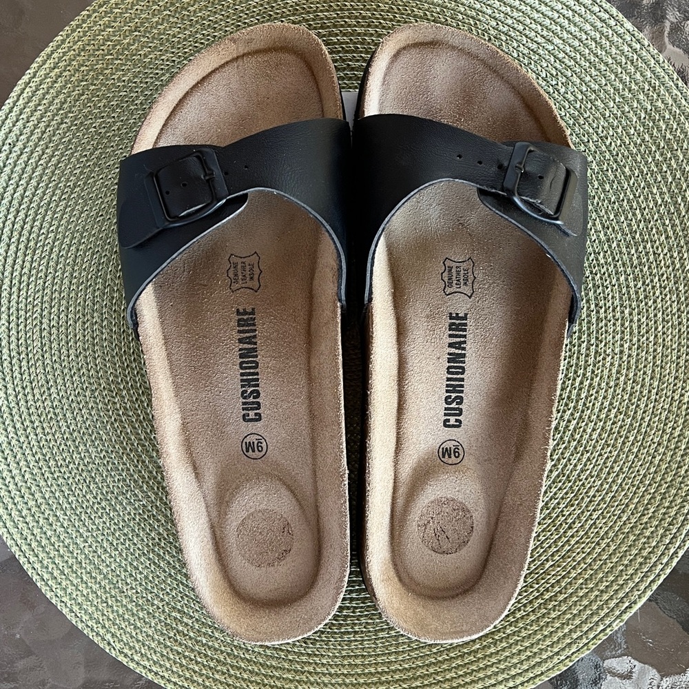 Cushionaire Buckle Slides LUCA